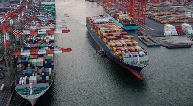 美国近50年来首次:约一半远洋运输中断