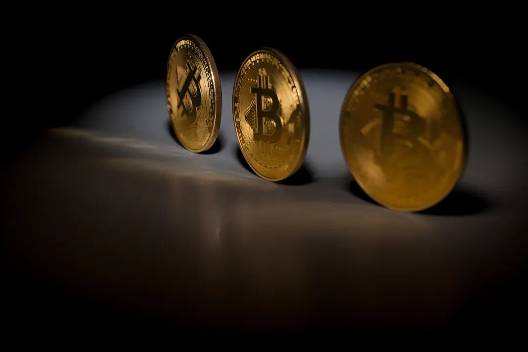 美国媒体爆猛料!“中本聪”就是他?当事人“有点慌”:不是我,说我有几十亿美元比特币有危险