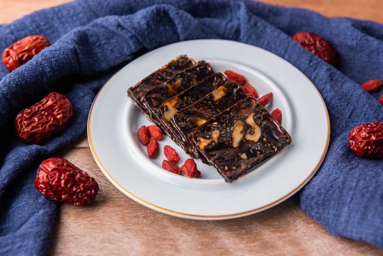 东阿阿胶高层大换血:五年四换董事长,80后女将接任总裁,业绩影响几何?