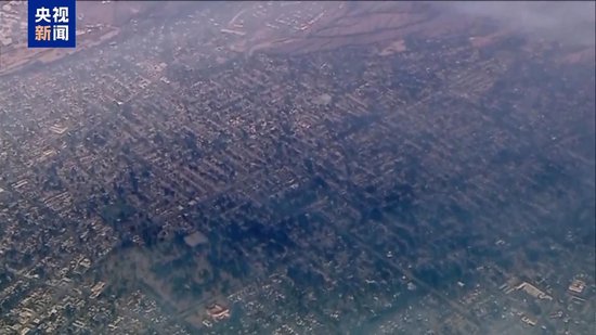 市长遭质问一言不发、连续两天误发警报 美演员吐槽:消防员倒是跑挺快