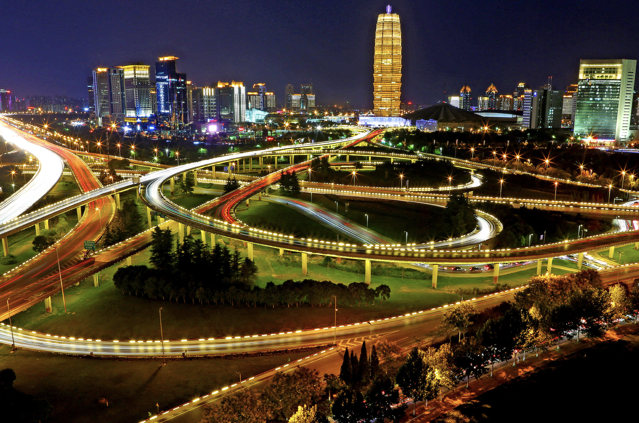 各地陆续召开商务工作会议,部署促消费、招商引资