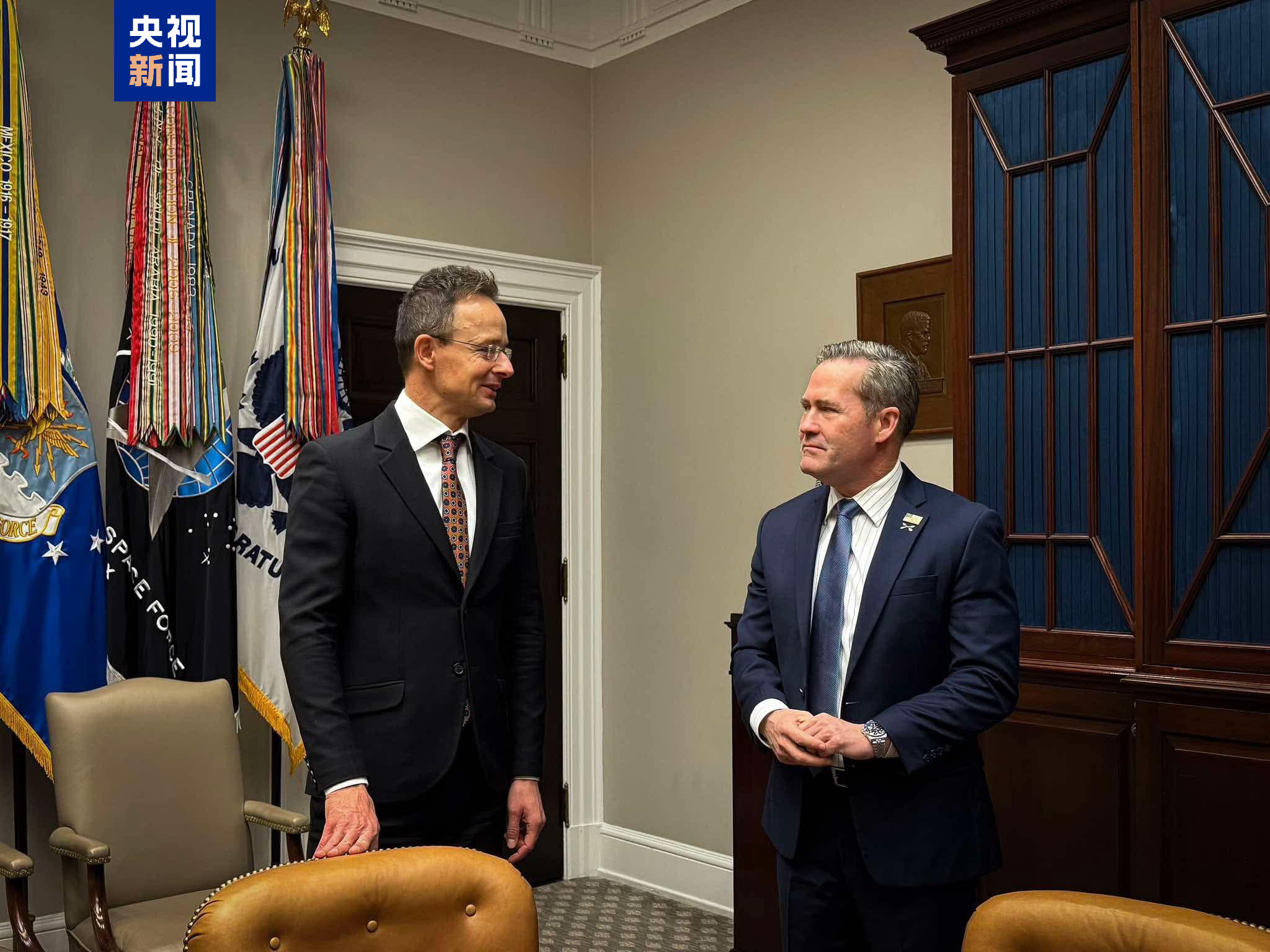 匈牙利外长:支持美俄谈判 对未来持积极看法