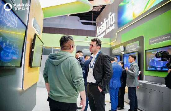 直击MWC25:巴展“上新”,到亚信科技展位打个卡