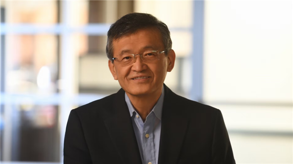 英特尔换帅如换刀?新CEO被曝计划重组代工、AI业务,精简中层