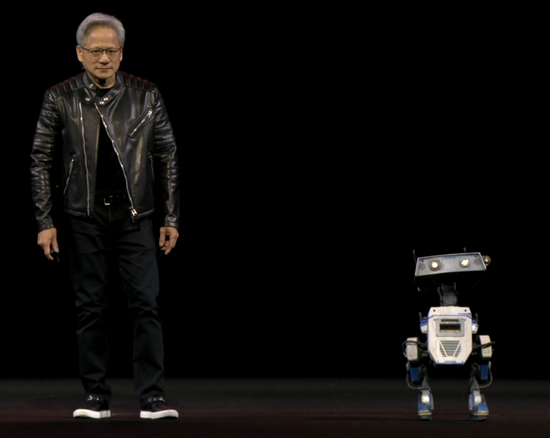 不止芯片!黄仁勋最新演讲,信息量大