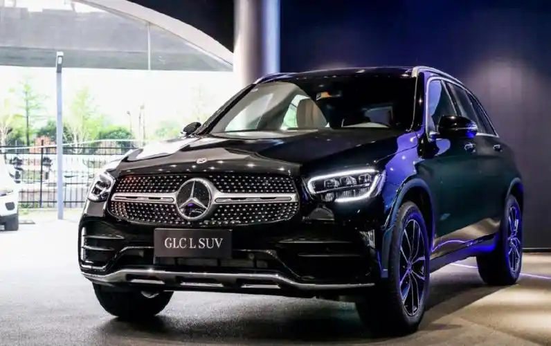 奔驰女车主开三年发现车机被销售绑定,隐私隐患暴露管理漏洞