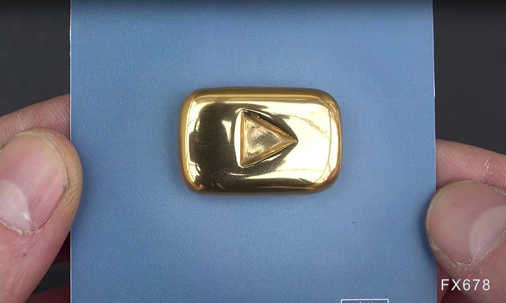 金价持稳于纪录高位附近,美国个人消费支出在过去12个月上涨2.8%