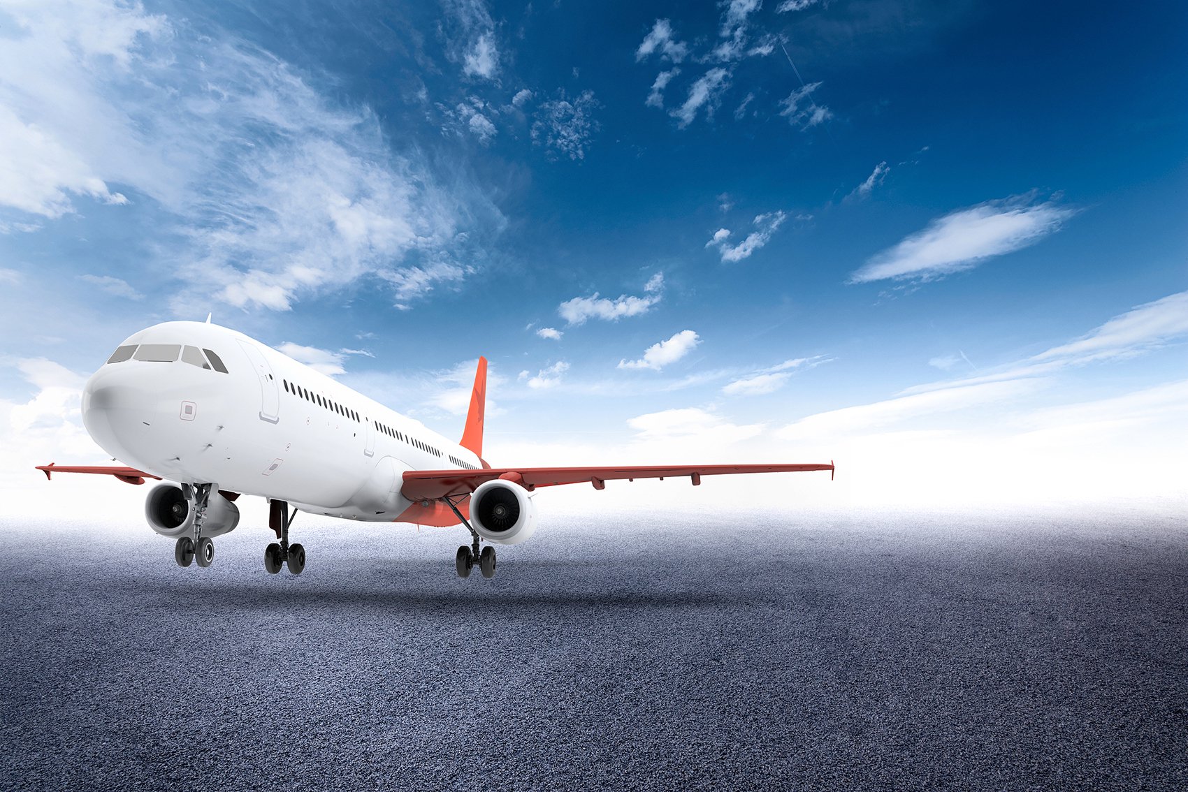 美国一客机起飞时险些与军机相撞,驾驶舱碰撞警报响起!发生了什么?