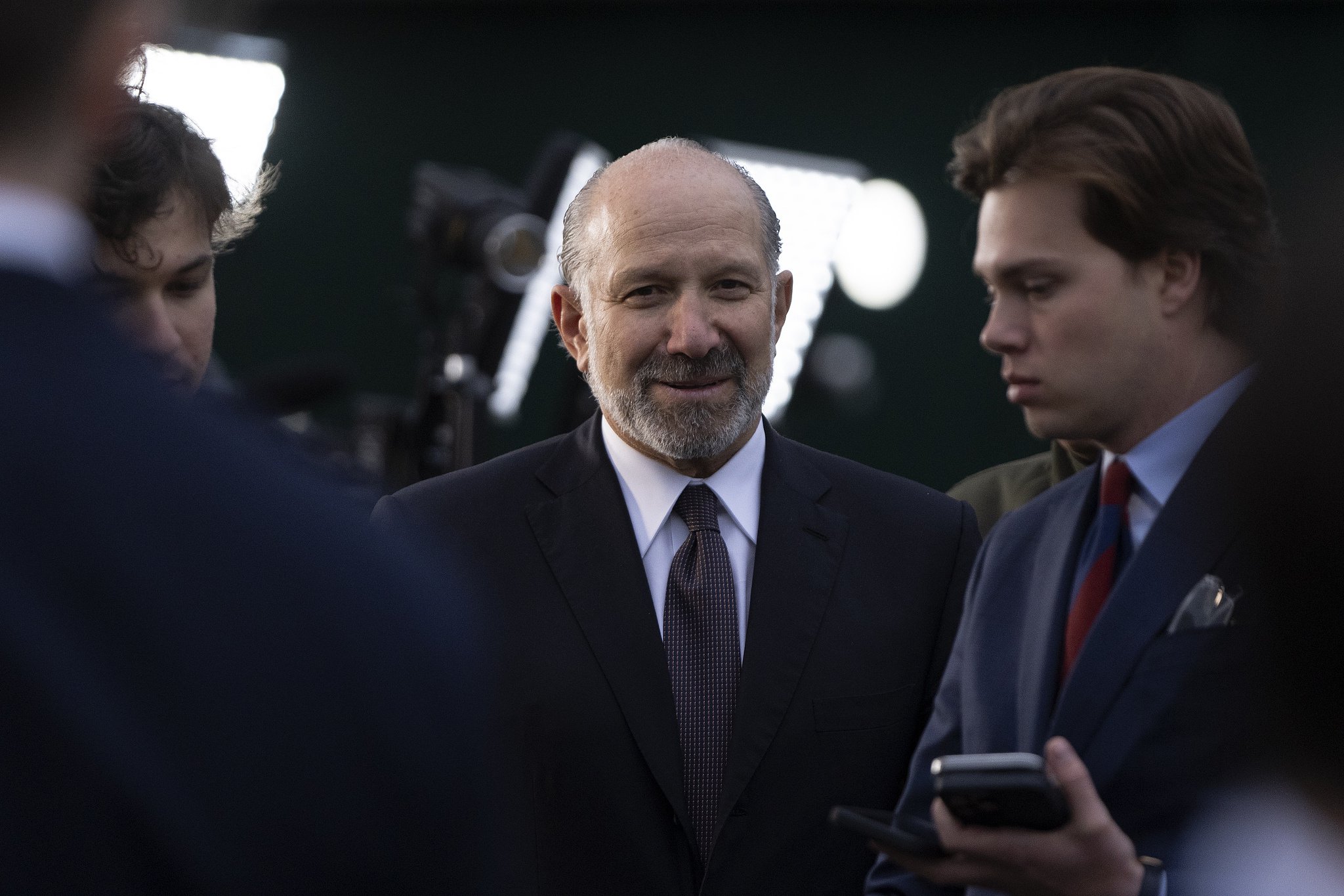 美官员:对等关税将准时生效 “企鹅岛”也不例外