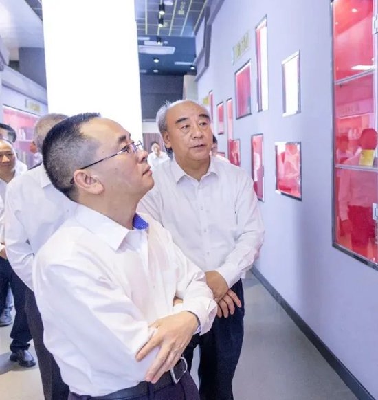 茅台集团张德芹带队考察古井集团,双方想在更高维度上实现共赢发展?