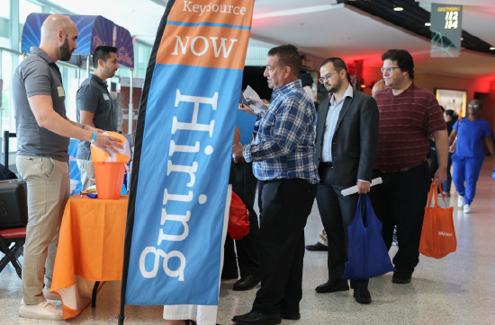 昨夜今晨国际外盘头条一览_2025年5月6日_财经新闻