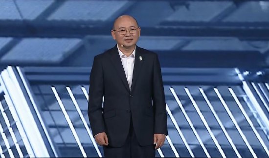江淮汽车董事长项兴初:组建了超5000人尊界专属团队,目前投入超百亿元