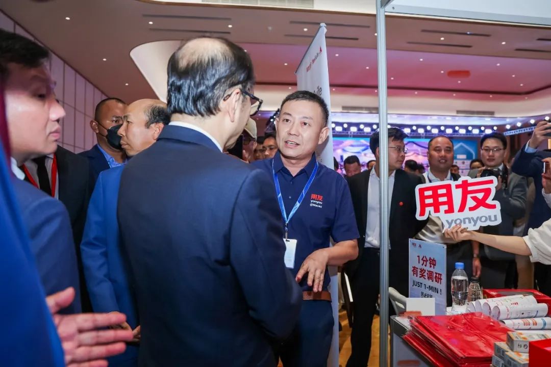 湄公河畔数智和鸣|用友亮相柬埔寨投资盛会暨首相晚宴,共谱中柬发展新韵