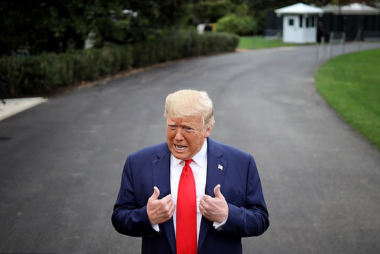 牛弹琴:特朗普被他吃豆腐了,但我还有一个疑问