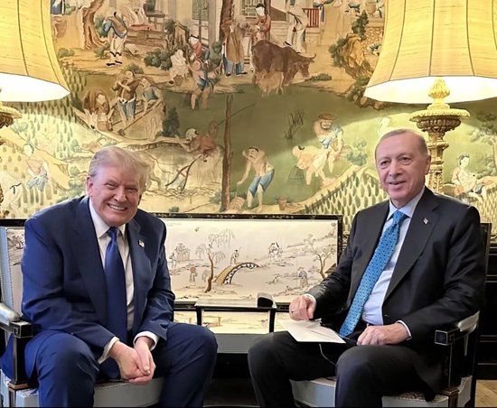 牛弹琴:特朗普被他吃豆腐了,但我还有一个疑问