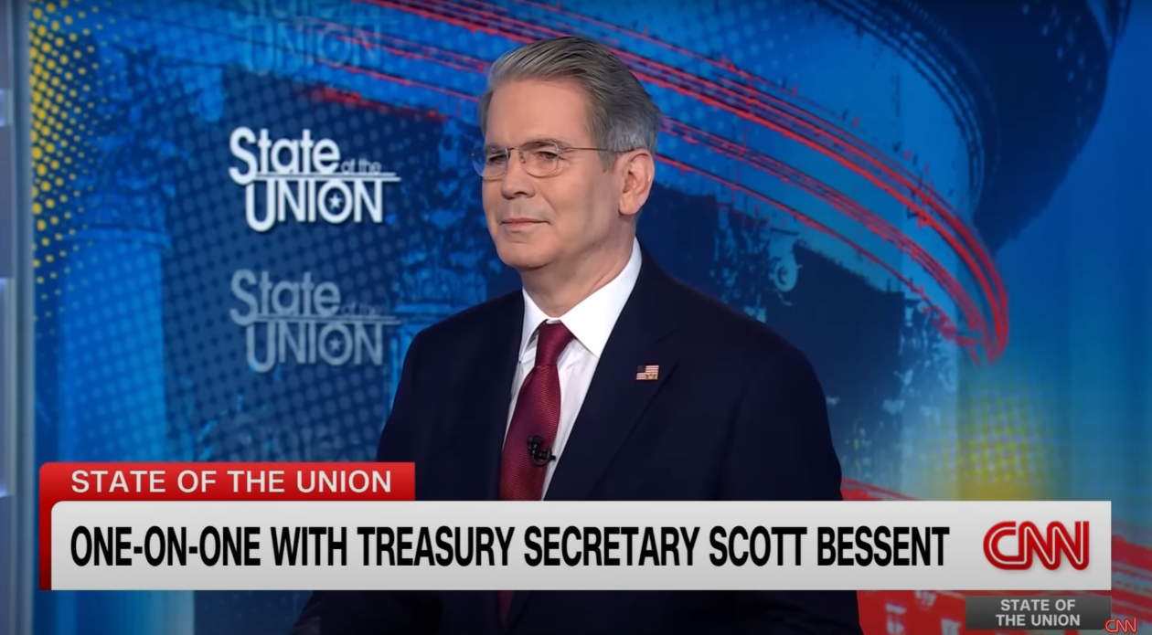 马斯克宣布成立新政党后,美财长隐晦批评:他应担心自己的公司,而非插手政治