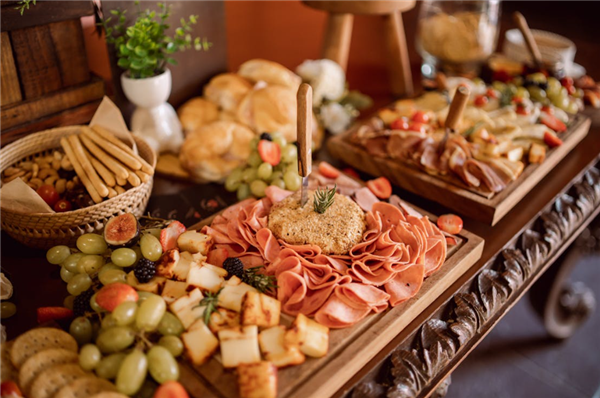 字节跳动新加坡食物中毒案宣判:云海肴被罚3.9万元 终止企业餐饮服务