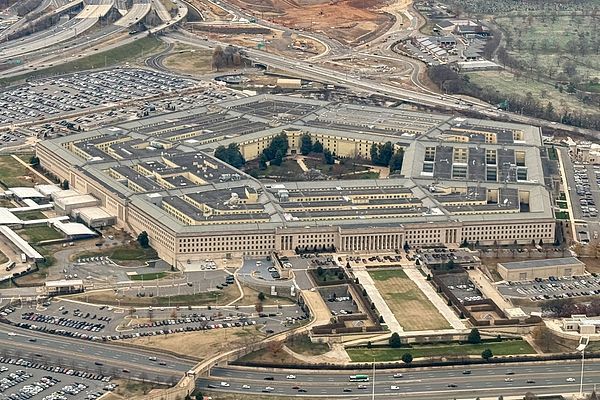 特朗普签署行政令 恢复美“国防部”旧名“战争部”