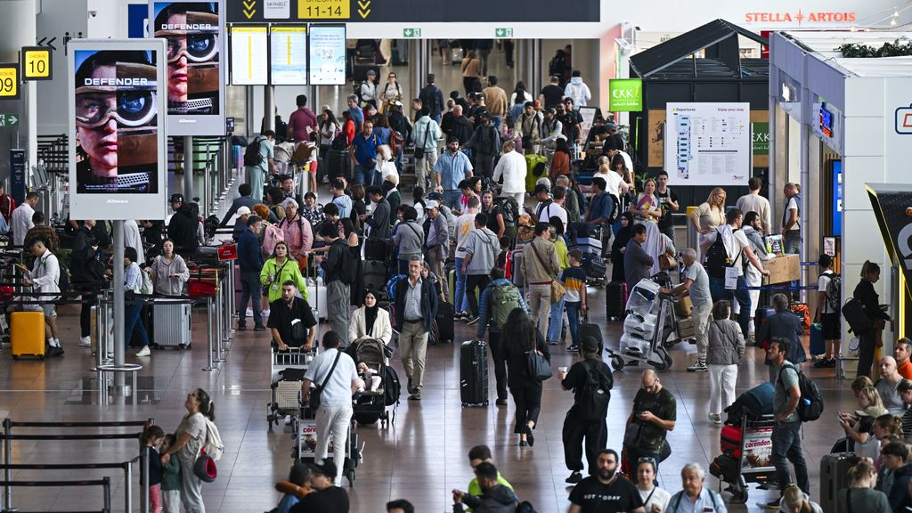 欧洲多个机场遭网络攻击 大量航班延误或取消