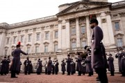 白金汉宫将“关门歇业”3年 耗费3.69亿英镑进行翻修 白金汉宫将“关门歇业”3年 耗费3.69亿英镑进行翻修