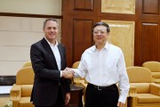 陈吉宁会见美国沃尔玛公司全球总裁兼首席执行官董明伦 陈吉宁会见美国沃尔玛公司全球总裁兼首席执行官董明伦