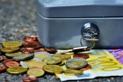 太阳金店的手镯价值如何受市场影响?这些影响因素有哪些? 太阳金店的手镯价值如何受市场影响?这些影响因素有哪些?